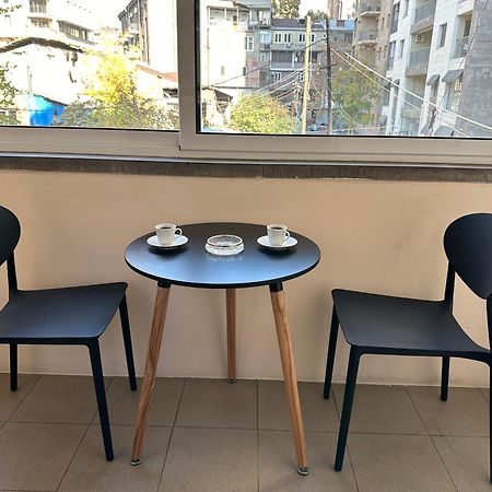 Comfortable Apartment In Center Єреван Екстер'єр фото