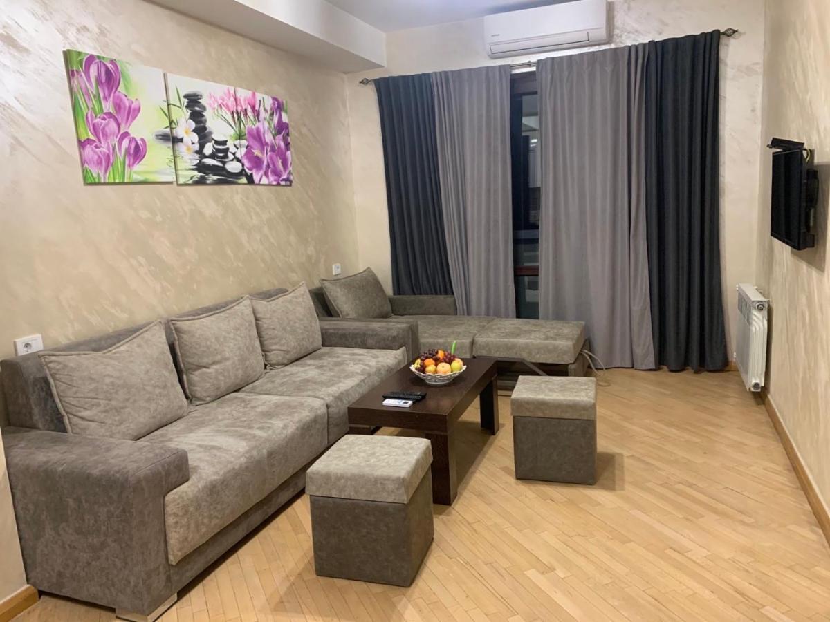 Comfortable Apartment In Center Єреван Екстер'єр фото