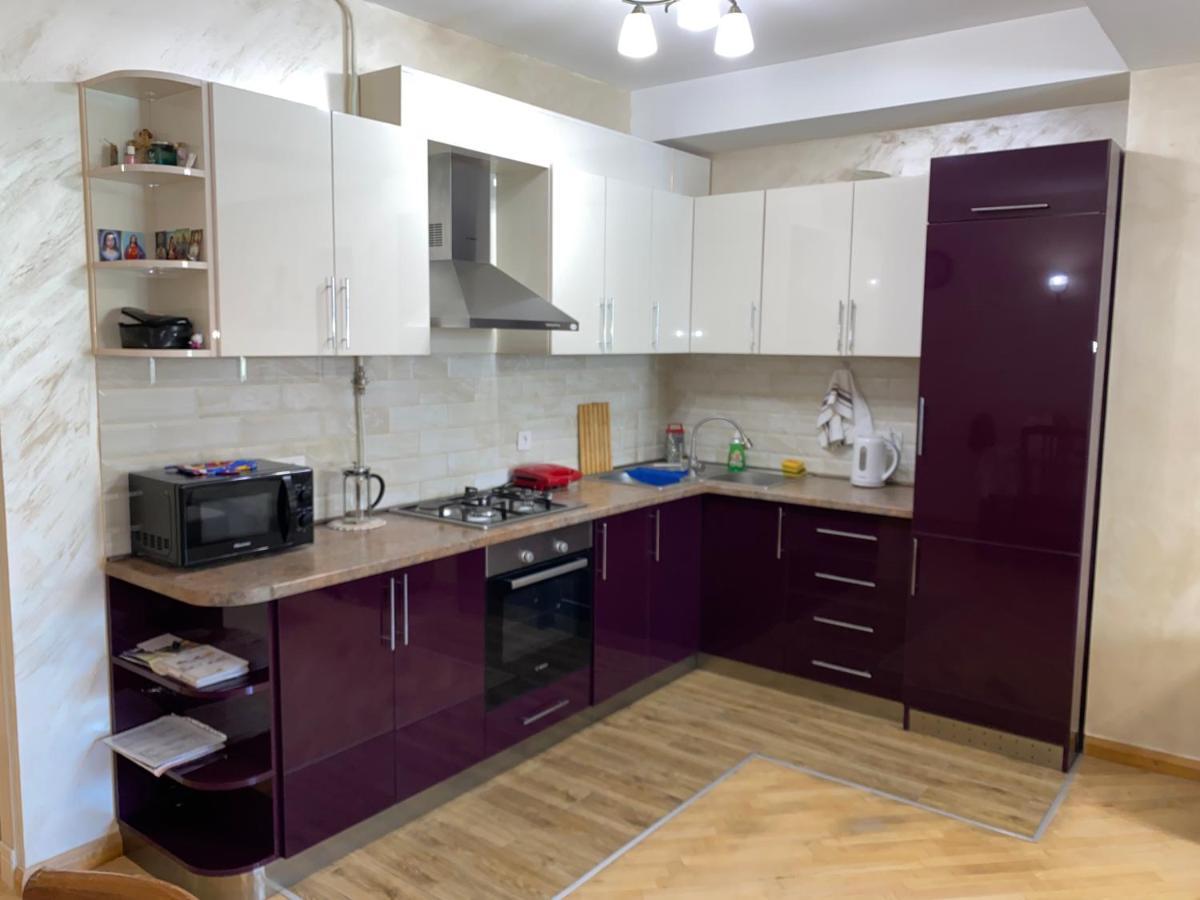 Comfortable Apartment In Center Єреван Екстер'єр фото